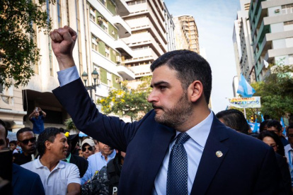 El alcalde de Guayaquil, Aquiles Álvarez, fue sentenciado por el TCE por violencia política de género, fuera de elecciones.