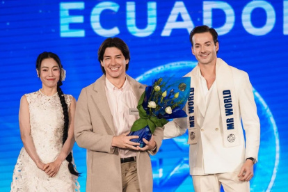 Antonio Borja en la gala inaugural de Mr. World.
