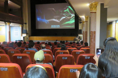 Desde el 30 de octubre hasta el 28 de noviembre, por trece años consecutivos, el Festival de Cine Kunturñawi (ojo de cóndor) recorre diferentes comunidades en las provincias