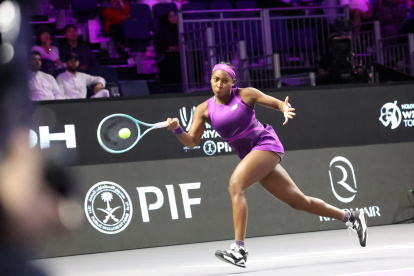 La tenista norteamericana venció por 7-6(4) y 6-3 a la # 1 Aryna Sabalenka .