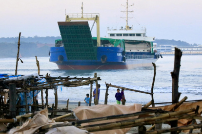 Todos se preparan para la llegada del tifón