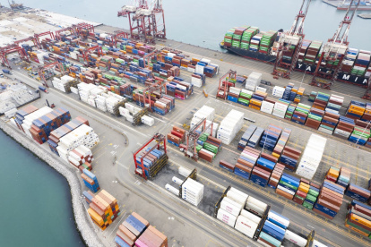 Comercio. El puerto de Chancay, en Perú, al inicio va a movilizar un millón de contenedores al año.