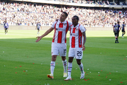 Liga de Quito se impuso 2-1 a Independiente del Valle en el estadio Rodrigo Paz Delgado