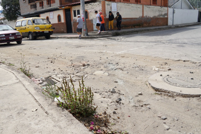 Obras. El mal estado de las vías preocupa a los moradores del barrio Cochabamba