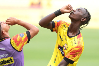 Allen Obando se mandó un doblete ante Cumbayá.