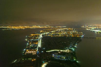 Fotografía aérea de sectores sin luz en Guayaquil.