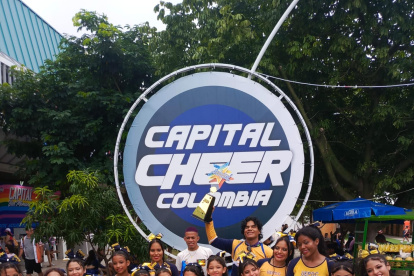 El equipo ecuatoriano con el título Sénior Nivel 1 Mixto.