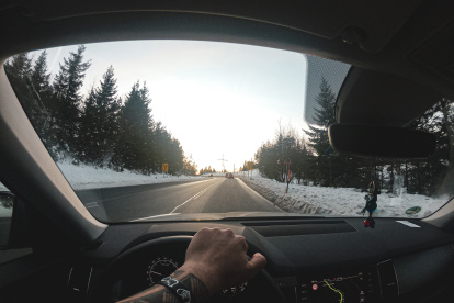 El parabrisas es el elemento más visible, aunque existen otros de igual relevancia.