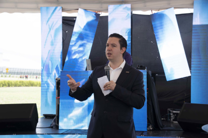 Martín Solís durante su presentación.