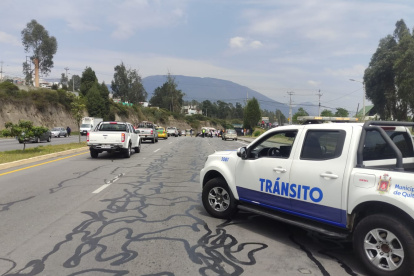 Uno de los siniestros de tránsito se registró en la av. Simón Bolívar y Panamericana Norte, en Carapungo.