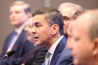 El presidente de Paraguay, Santiago Peña, canceló el viaje a última hora.