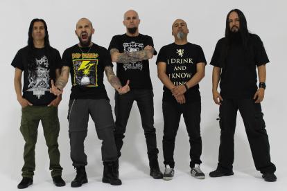 La alineación actual está formada por Nelson Rodríguez (guitarra), Daniel Cisneros (voces), Igor Icaza (batería), Javier Enríquez (guitarra) y Germán Mora (bajo).