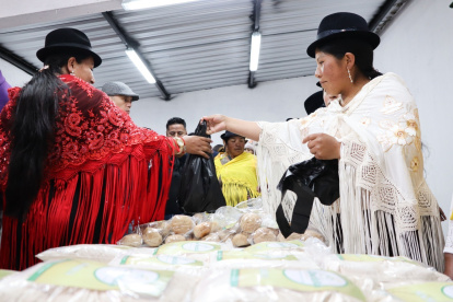 Trabajo. La comunidad fomenta la creación de productos derivados de la cebada como fuente de ingreso.