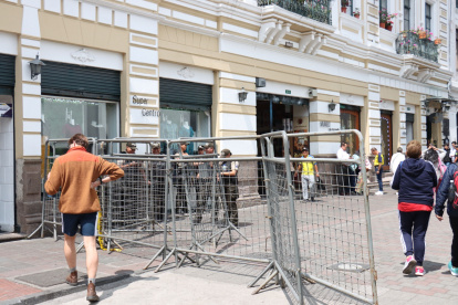 Ante las movilizaciones anunciadas para este 15 de noviembre, ya se registran cierres en el Centro Histórico