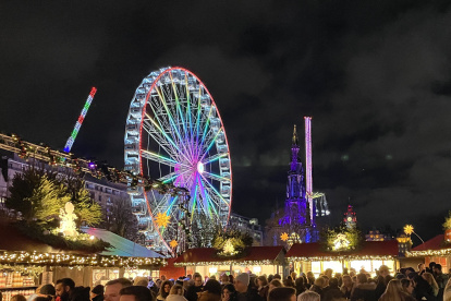 Atractivo. Este evento trajo comercios y juegos de feria.