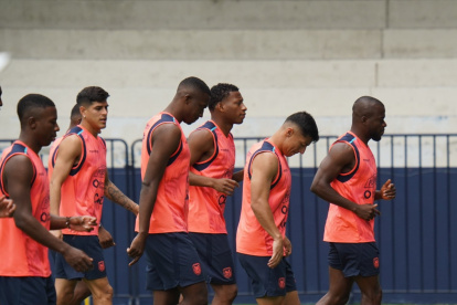 Ecuador en el camino al Mundial 2026, empató 0-0 con Colombia en Quito.