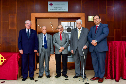 Ramiro Montenegro, Tomás Alarcón, Walter Mera, Jacinto Velázquez y Juan Luis Aguirre.