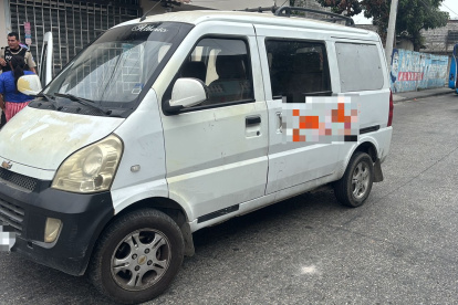 El vehículo, reportado como robado. Fue recuperado por la Policía