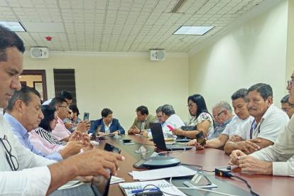 Reunión. Los agricultores, industriales y la autoridad en la cita del  Consejo de la Cadena Agroalimentaria del Maíz.