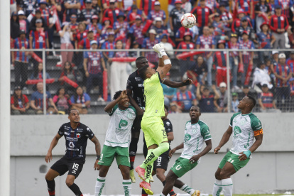 Deportivo Quito cayó 1-0 ante Liga de Portoviejo en la ida de los cuartos de final del ascenso nacional.