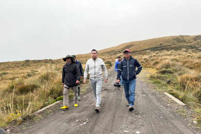 Un equipo conformado por técnicos y guías nativos iniciaron una expedición desde el parque Los Llanganates en Salcedo hasta Tena.