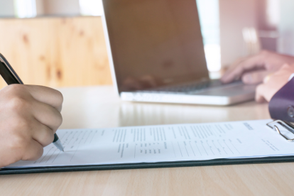 Los pagos se dan luego de que la Unión Nacional de Educadores saliera a las calles en señal de protesta.