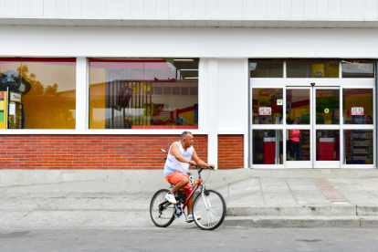 Aproximadamente a las 11:00 del lunes 18 de noviembre, delincuentes pretendieron robar a guardias que retiraban dinero de un cajero
