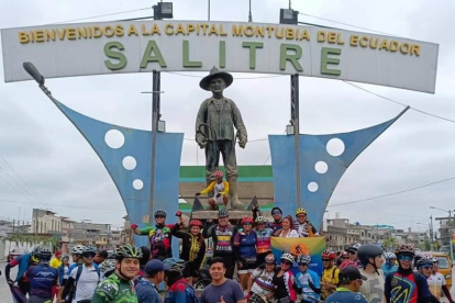 La deportistas y la alegría de la meta alcanzada en la capital montubia.