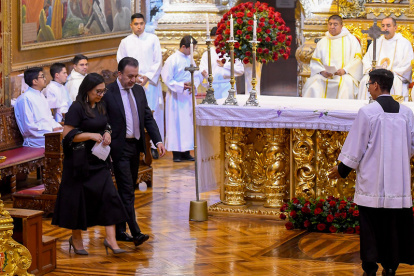 El alcalde Pabel Muñoz acudió a la iglesia La Merced para participar de la ceremonia religiosa de agradecimiento Tedeum
