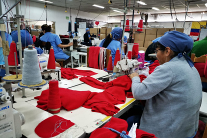 Los trabajadores esperan que el salario básico suba entre 80 100 dólares al año.