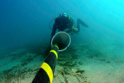 Fue en 1999 que Ecuador se conectó, por primera vez, a la red global de cables submarinos de fibra óptica.