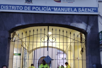 Inredh denuncia que  hay alrededor de 10 retenidos en el Distrito de Policía Manuela Sáenz, en Quito, tras las protestas de este jueves 21 de noviembre del 2024.