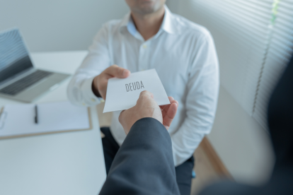 La ley establece horarios, días para realizar los cobros. También censura el hostigamiento.