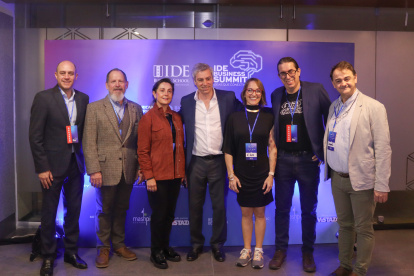 Autoridades. IDE Business School celebró con éxito su primer Summit.