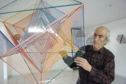 La exposición recoge las obras en las distintas etapas del artista quiteño.