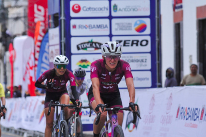 Este viernes 22 de noviembre la cuencana, integrante del Team LIV Toscana terminó en segunda posición de la etapa 3 de la prueba.