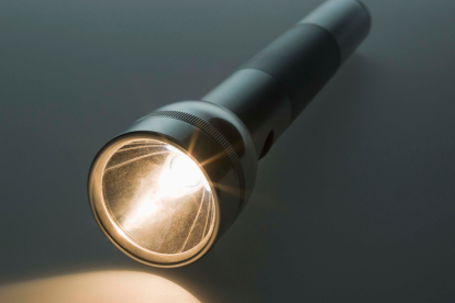 Referencial. Ecuador enfrenta cortes de luz.