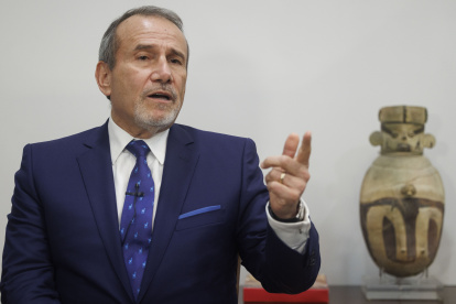 El canciller de Perú durante una entrevista con EFE