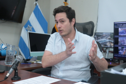 Fernando Cornejo, director de Segura EP,  recibió a EXPRESO en su oficina para hablar diversos temas