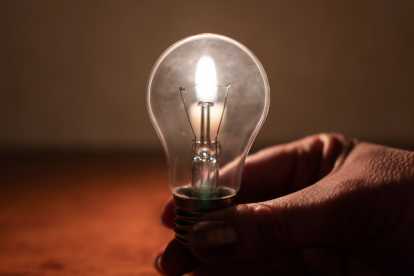 La crisis energética continúa afectando a Ecuador con cortes de luz programados.