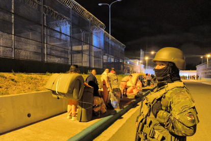 El traslado de los privados de libertad se realizó en la noche del sábado y madrugada de este domingo.