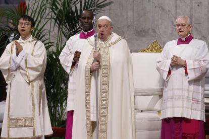 El Papa celebra la misa en conmemoración de la Jornada Mundial de la Juventud.,