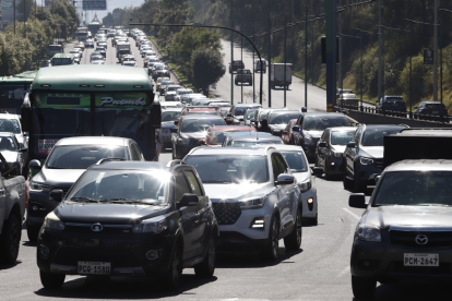Los conductores quiteños deberán tomar vías alternas para llegar a sus destinos.