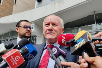 El juez del Tribunal Contencioso Electoral (TCE), Ángel Torres.