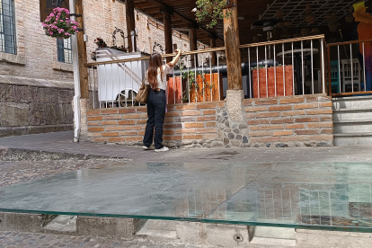 Patrimonio La arqueología de la ciudad luce abandonada como la ventana ubicada en la calle Santana.