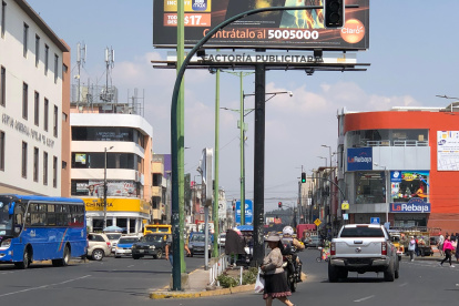 Alrededor de 10 cuadras de la avenida Amazonas deben cancelar dos millones de dólares por trabajos de mejoras realizados en años anteriores.