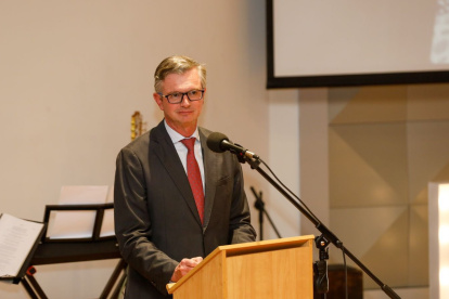 El ministro de Finanzas, Juan Carlos Vega, aseguró que cuenta con los recursos para pagar sueldos.