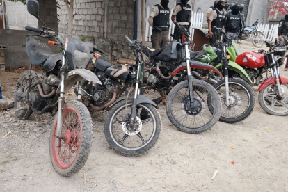 Seis motocicletas fueron recuperadas en el operativo.