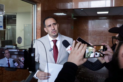 El asambleísta de ADN, Francisco A. Cevallos, aseguró que recibió una llamada de Aquiles Álvarez, quien lo amenazó.