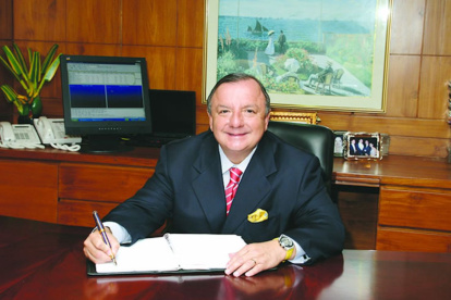 El empresario Álvaro Noboa nació un 21 de noviembre de 1950.